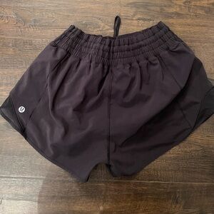 Lulu lemon hottie hot shorts 2.5 inch